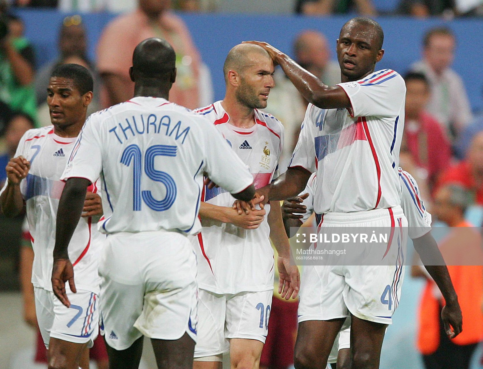 0-1 Jubel, Zinedine Zidane, Florent Malouda, Lilian Thuram,