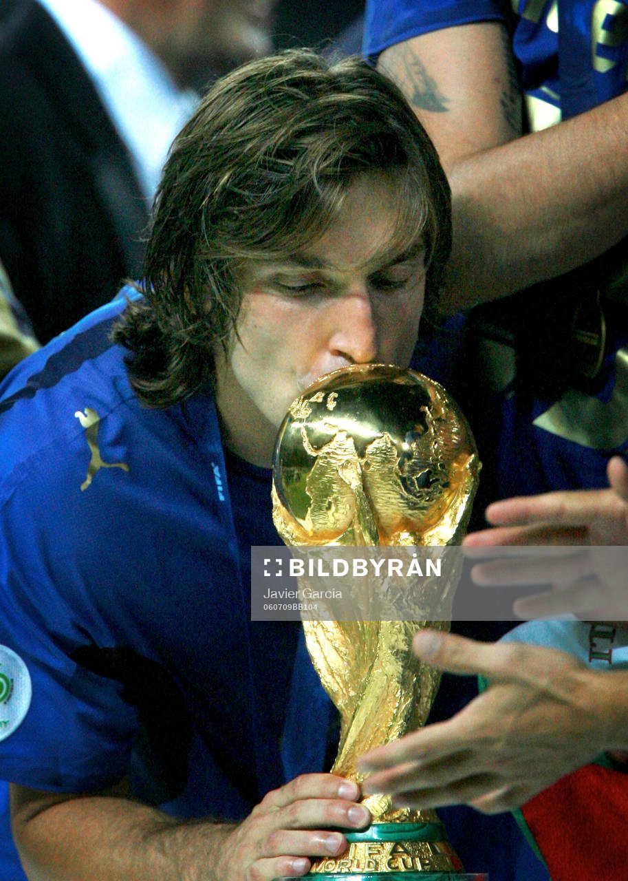 Andrea Pirlo, Italien, puss, kyss, VM-pokal, pokal,