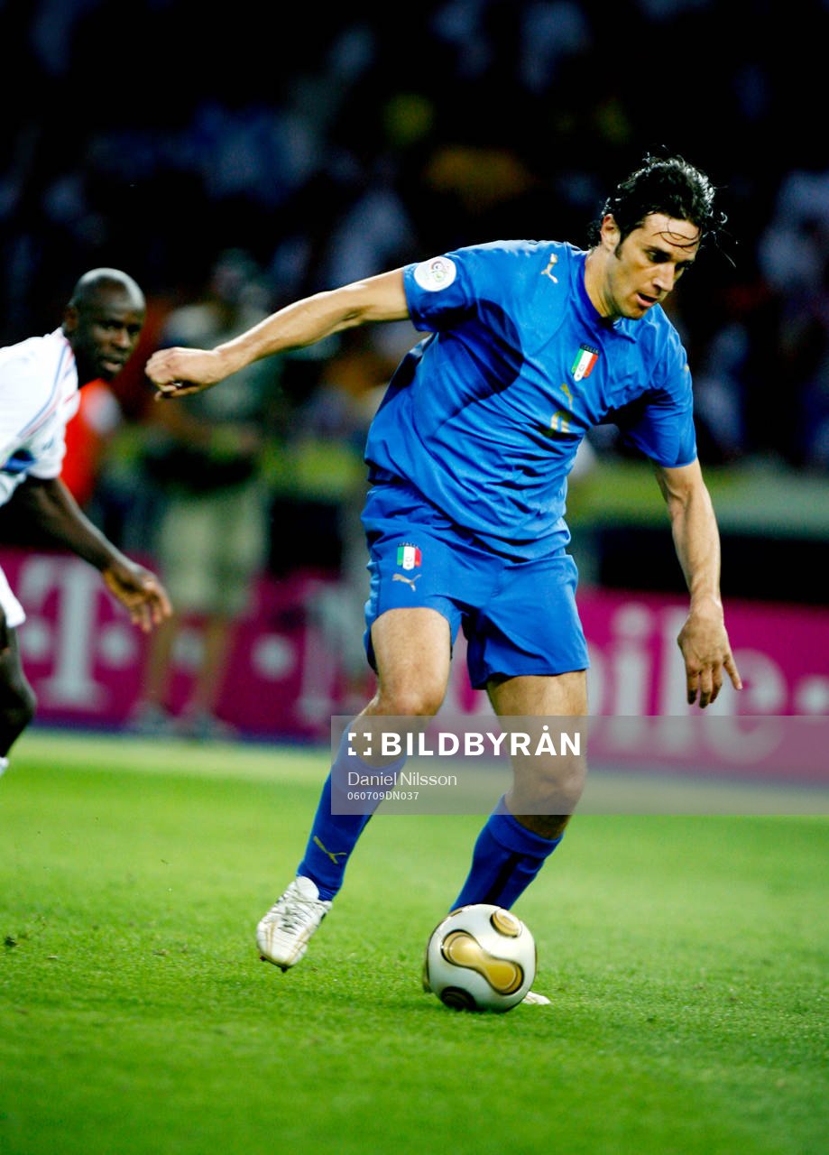 Luca Toni, Italien