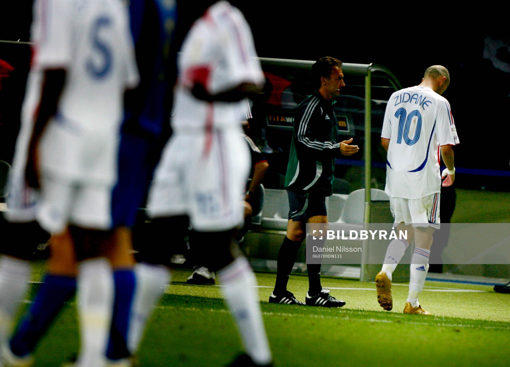 Zinedine Zidane, Frankrike fick rött kort och blev utvisad