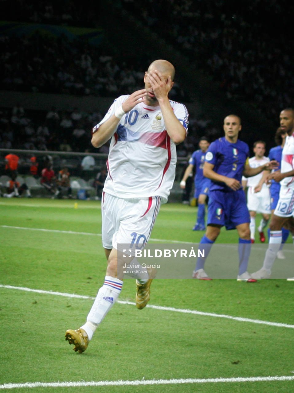 Zinedine Zidane, Frankrike, missar ett läge