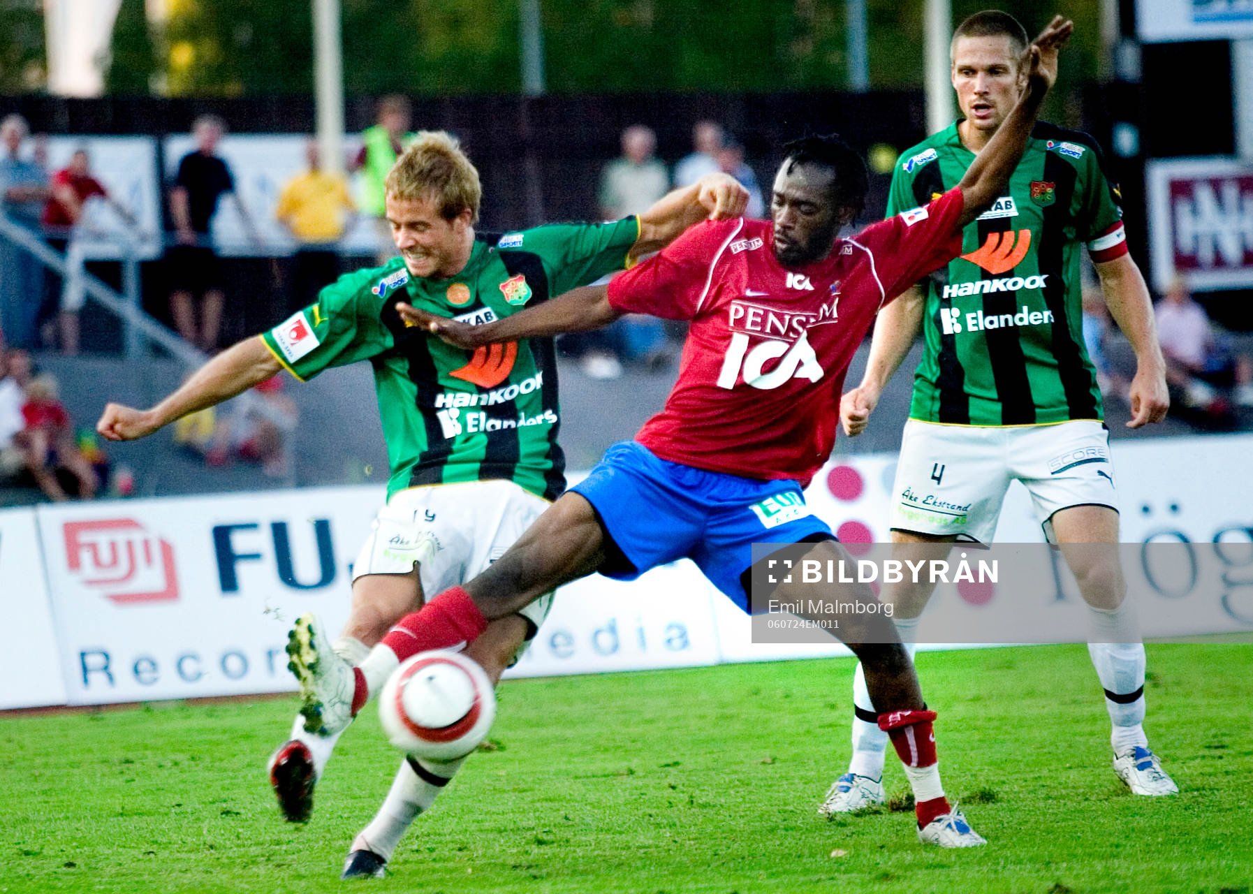 Fotboll, Allsvenskan: Öster - Gais: Daniel Blomgren, Gais, Teafore Bennett, Öster