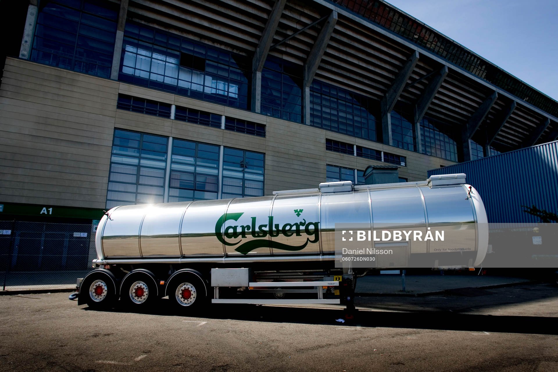 Parken i köpenhamn. Carlsberg truck som levererar öl till