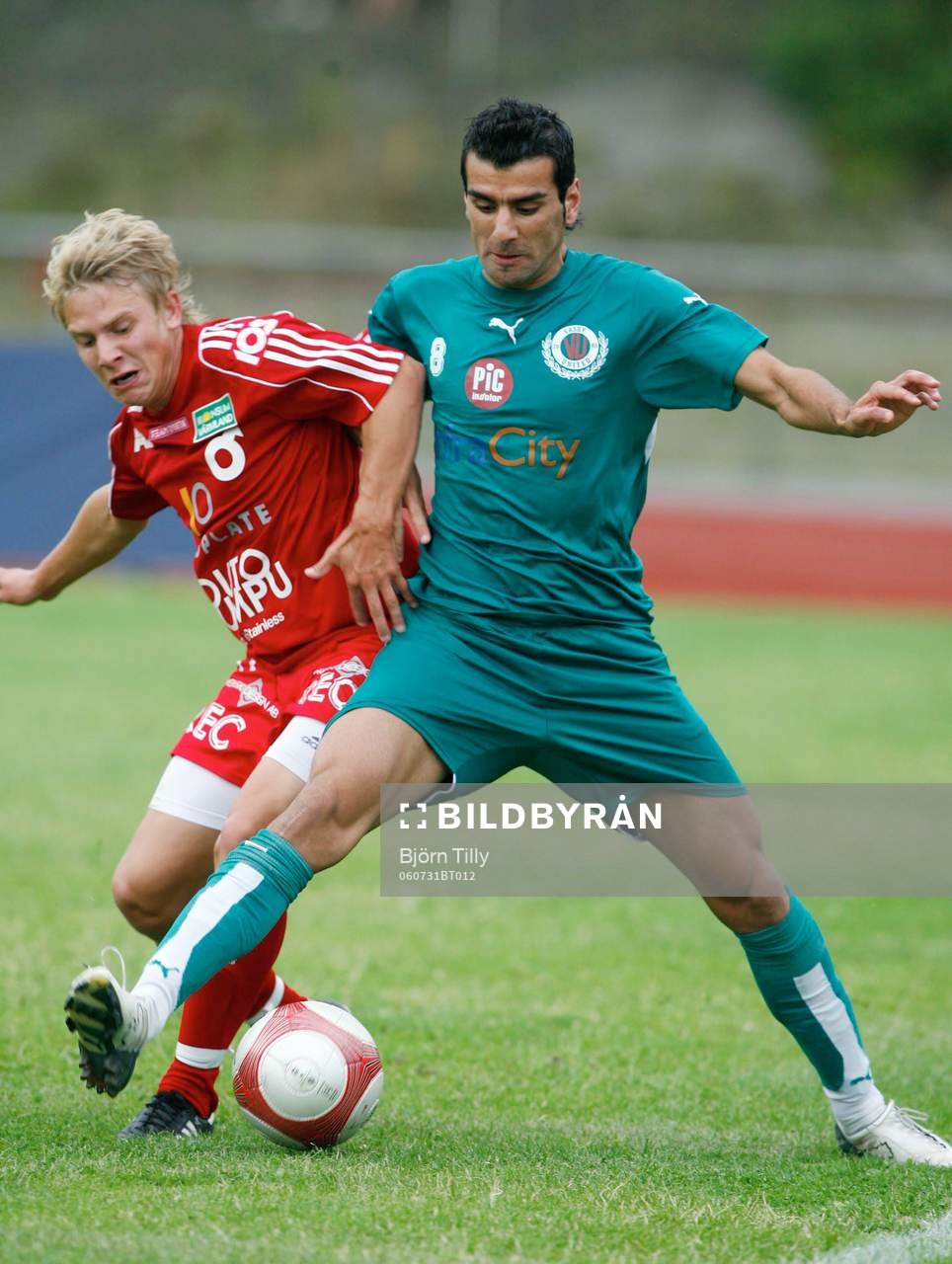 Emil Johansson, Degerfors och Özgur Yasar, Väsby