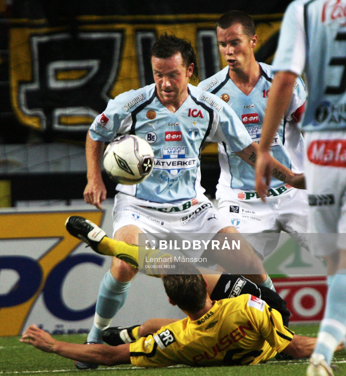 Daniel Alexandersson, Elfsborg försöker ta bollen från