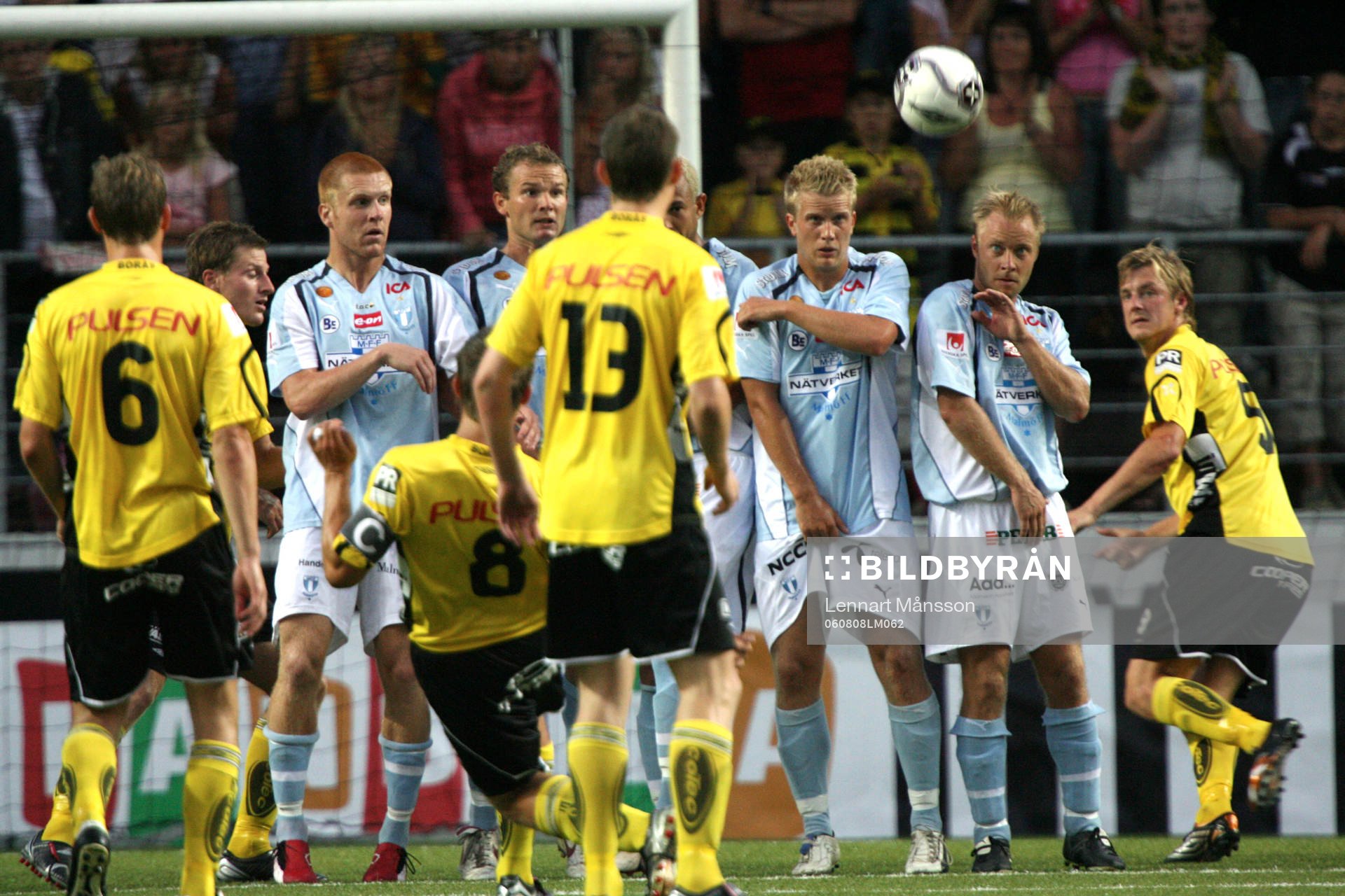 2-2, frispark signerad Anders Svensson (skymd av Jon