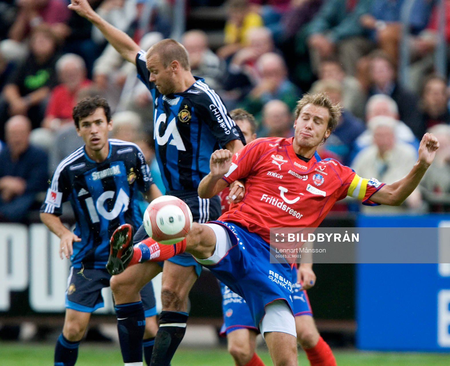Andreas Granqvist långa benet före målskytten Mattias
