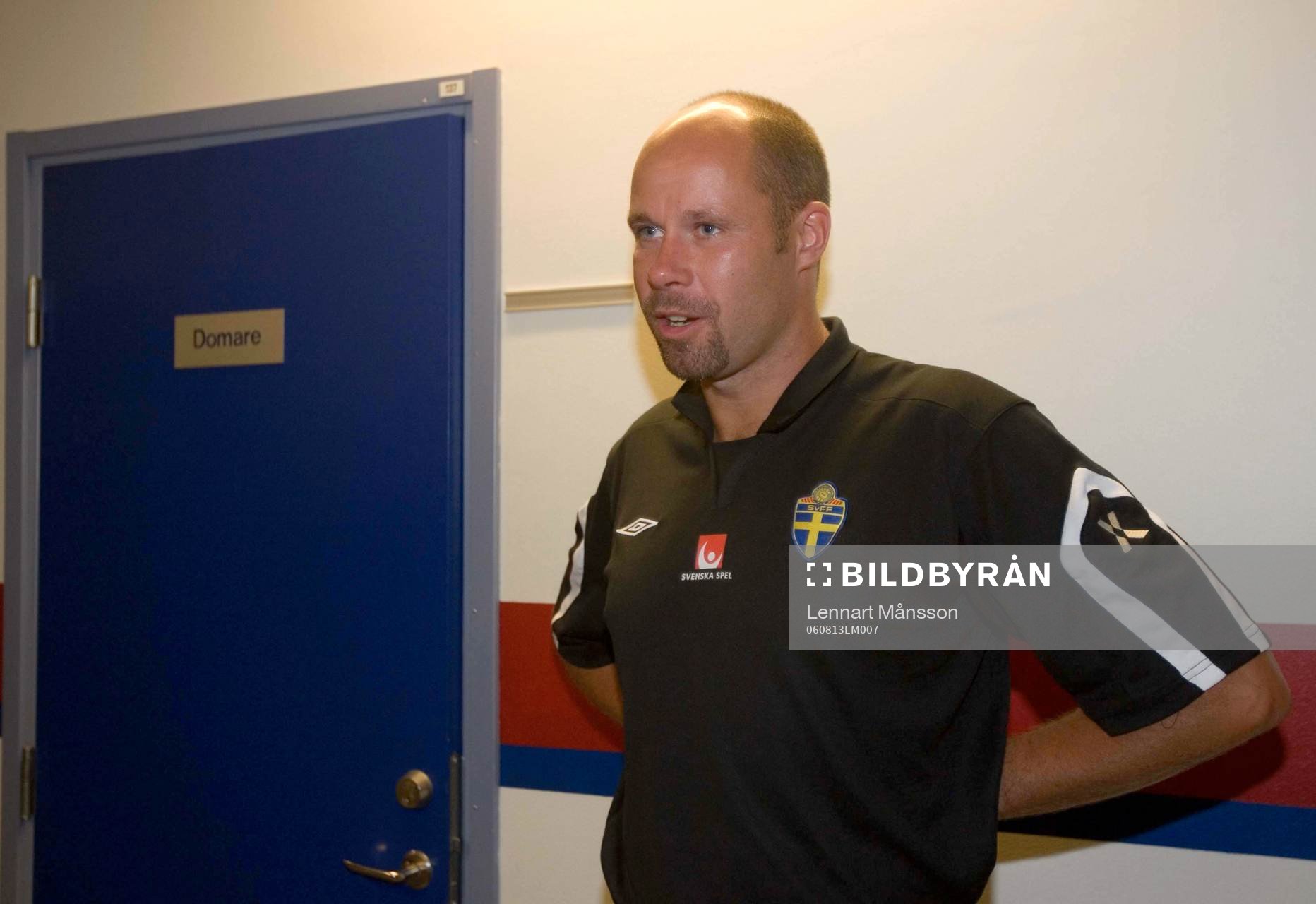 Domaren Martin Hansson tog emot pressen