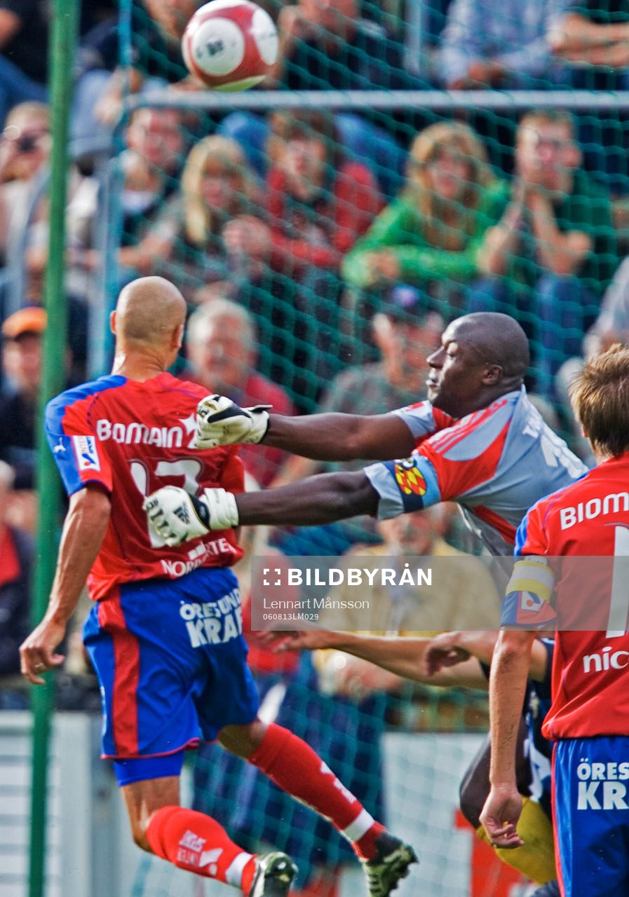 Henrik Larsson, Helsingborg och Pa Dembo Tourray, målvakt,