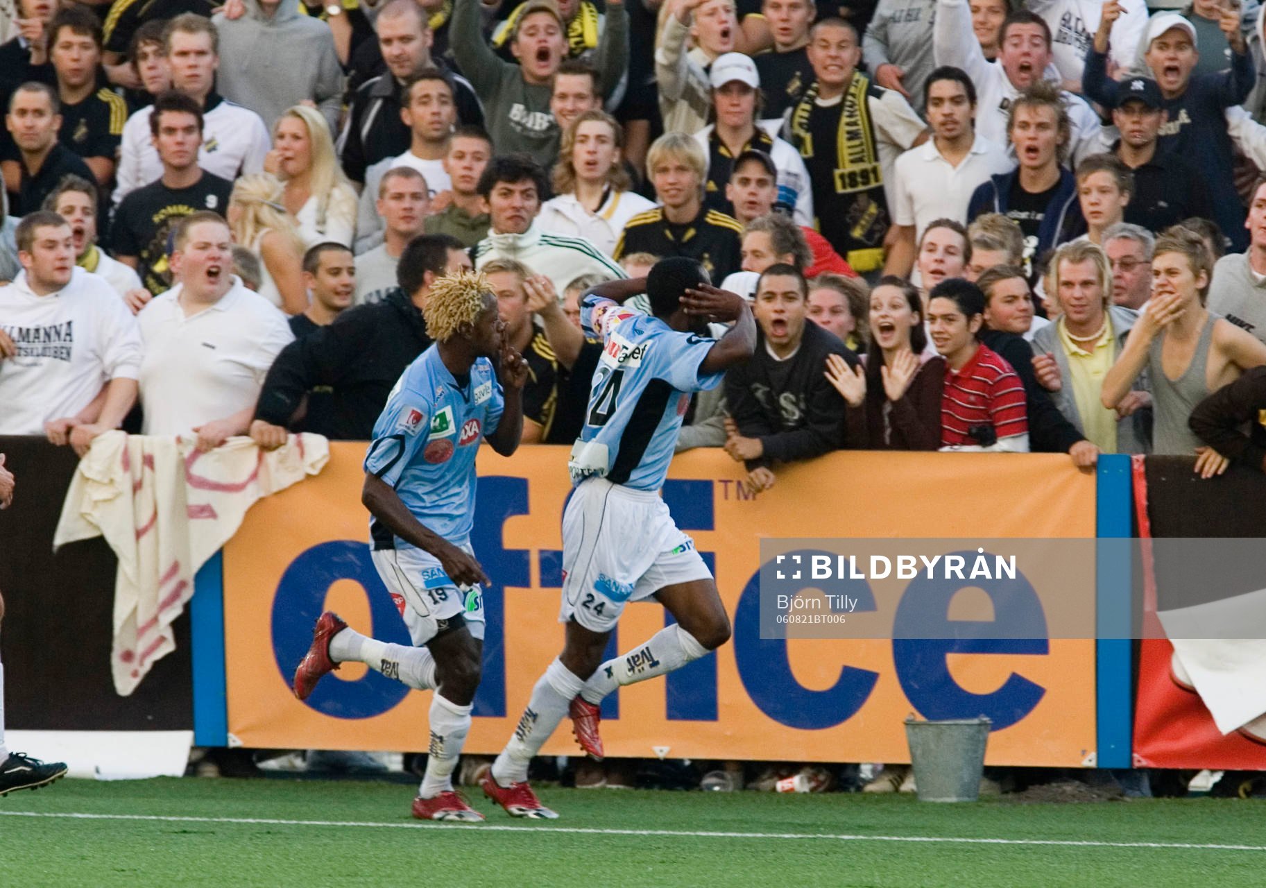 Rene Muzola Makondele, Gefle hånar AIK klacken