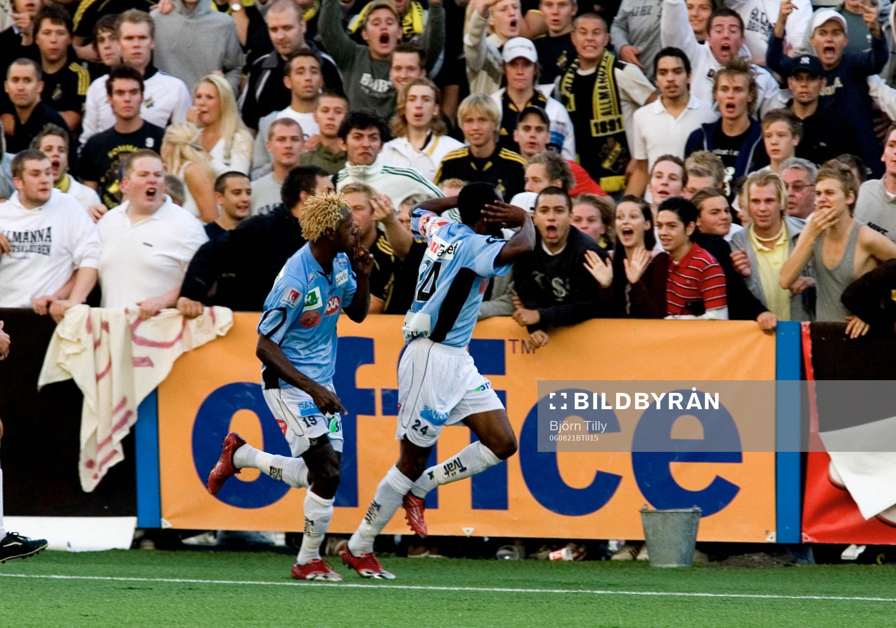 Rene Muzola Makondele, Gefle hånar AIK klacken