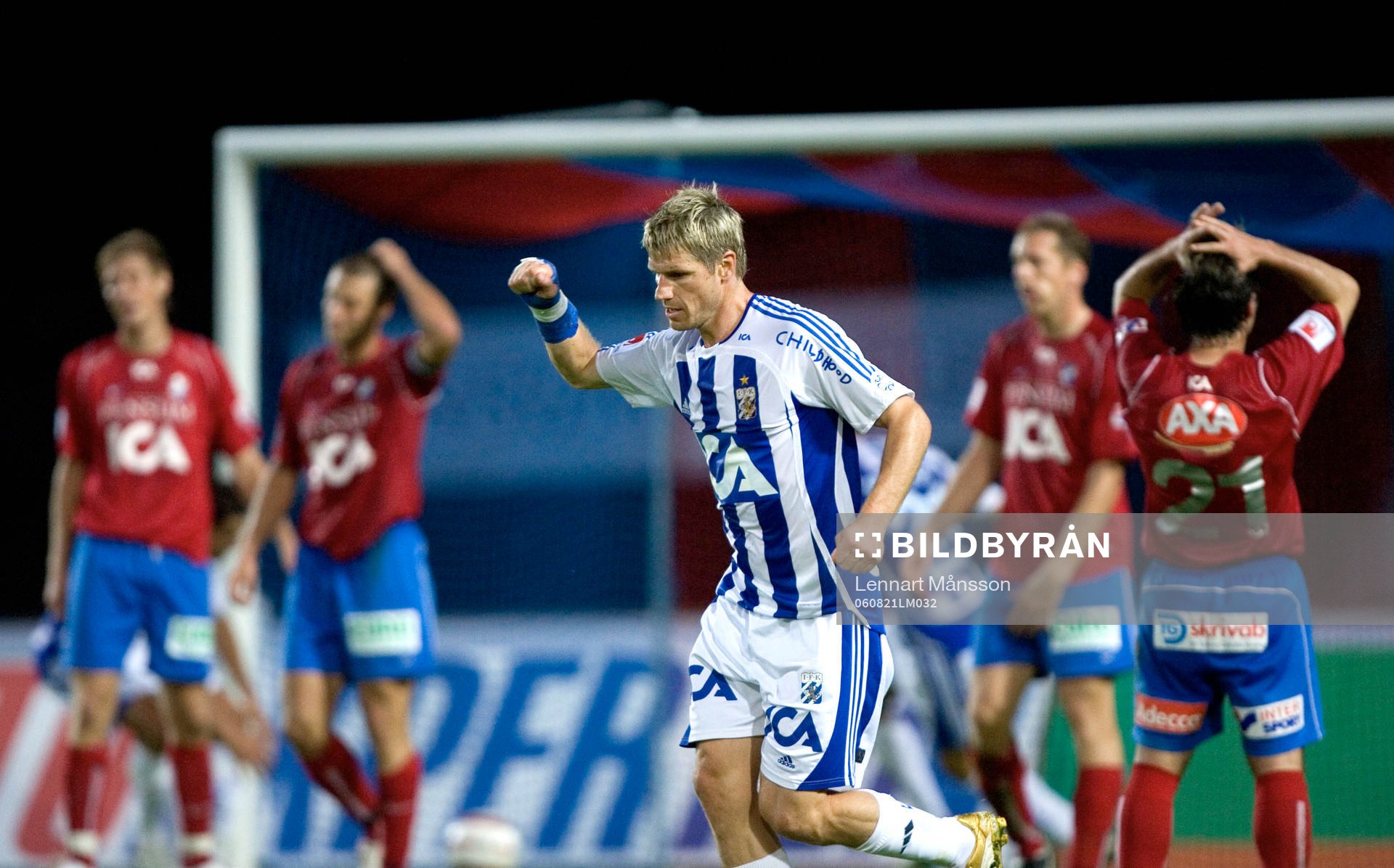 1-1, Magnus Kihlberg har satt kvitteringen och jublar,