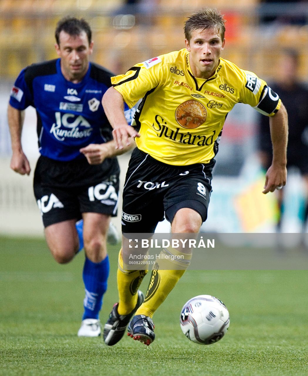 Anders Svensson framför Hans Mattisson