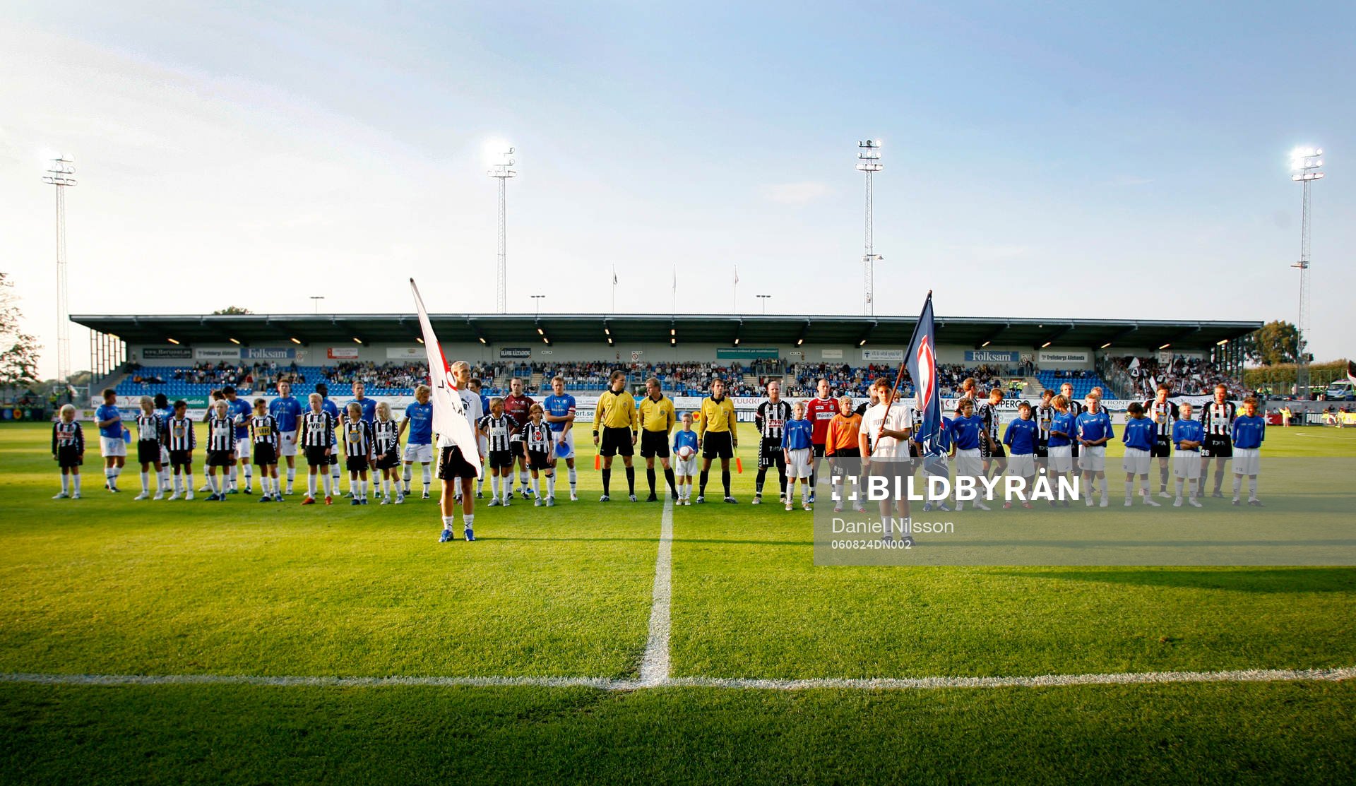laguppställningar innan matchen på Vångavallen