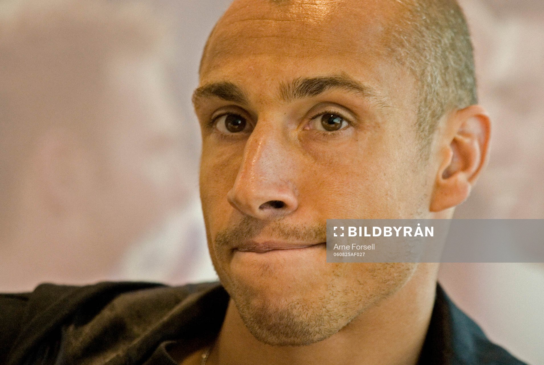 Henrik Larsson på presskonferensen