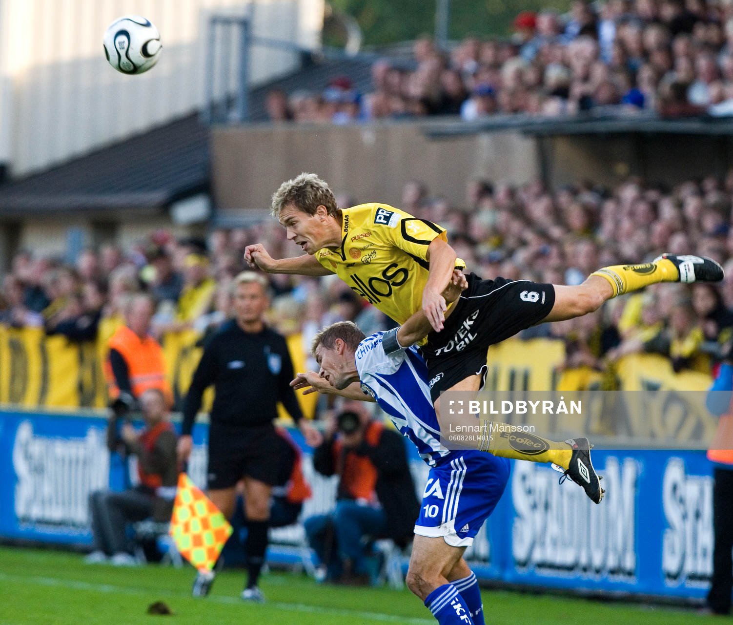 Brödrakamp, Daniel Alexandersson flyger över Niclas