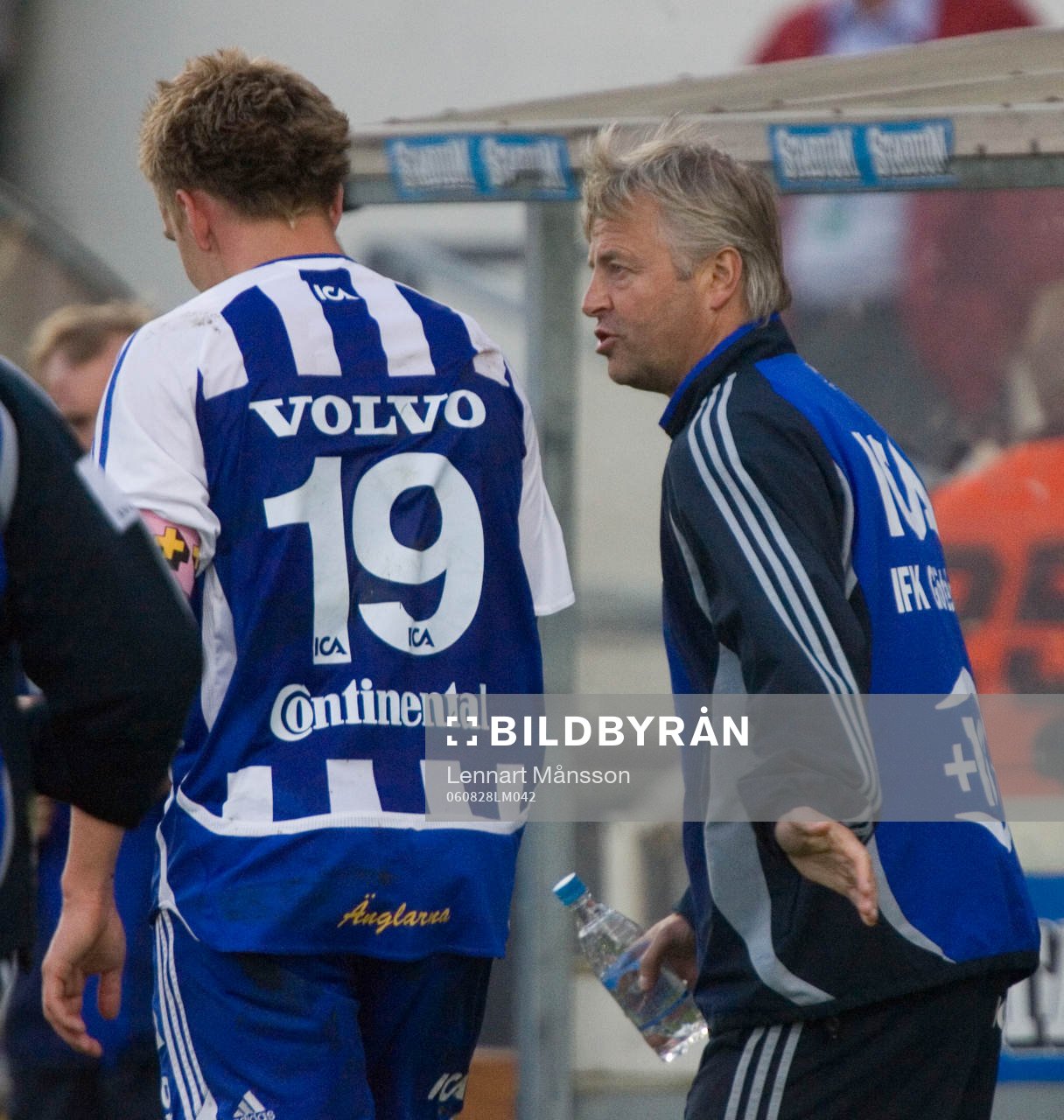 Arne Erlandsen, tränare, Göteborg, manar på sina gubbar