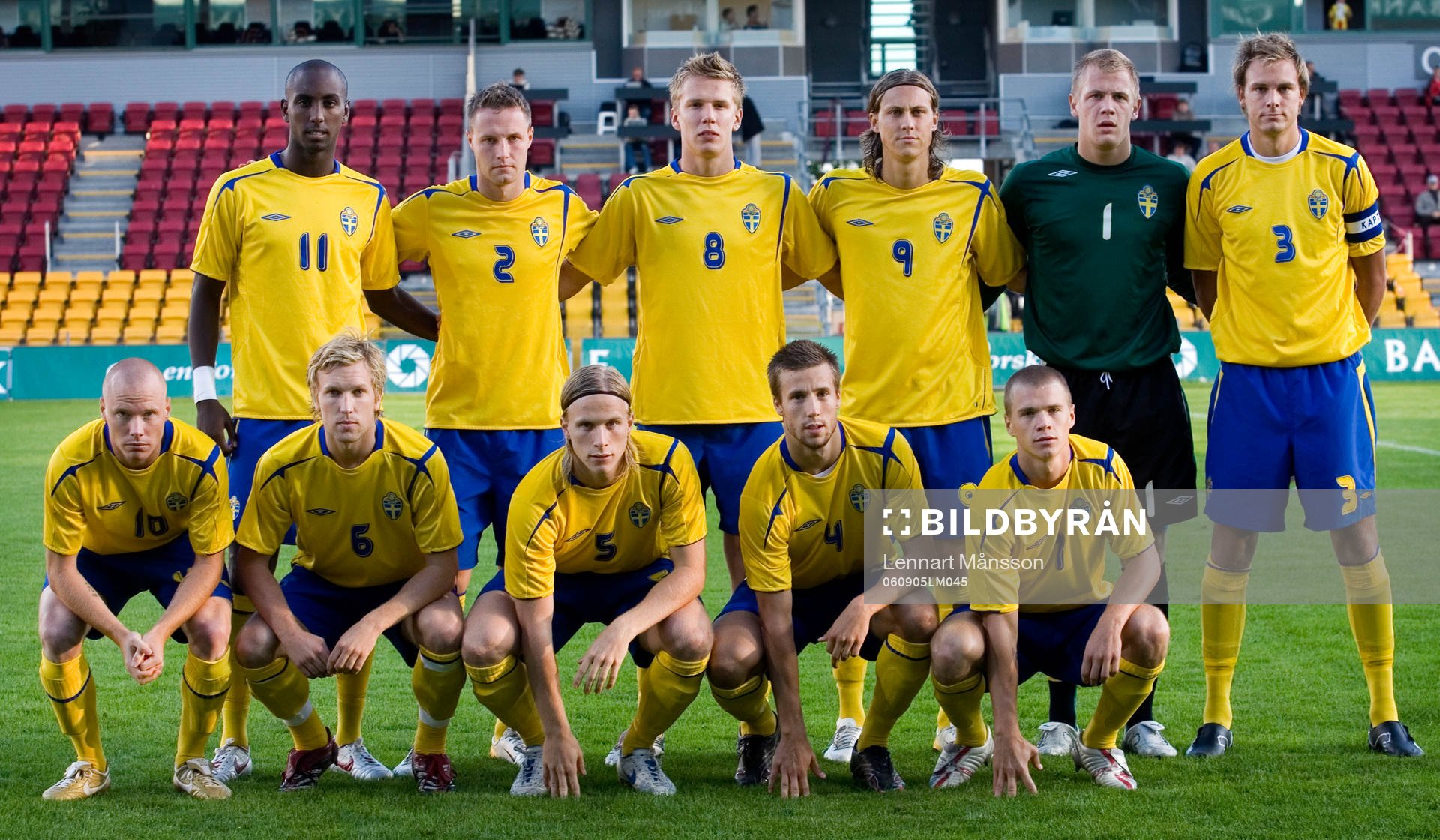  Bakre fr.v. Henok Goitom, Fredrik Stoor, Pontus Wernbloom, Björn Runström, Johan Dahlin, målvakt, Andreas Granqvist.