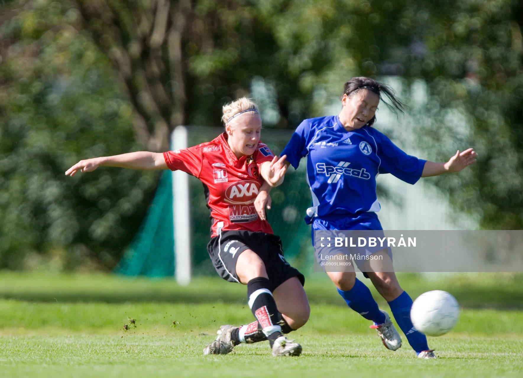 Elin Bjerre, Kristianstad. Glidtackling. Närkamp