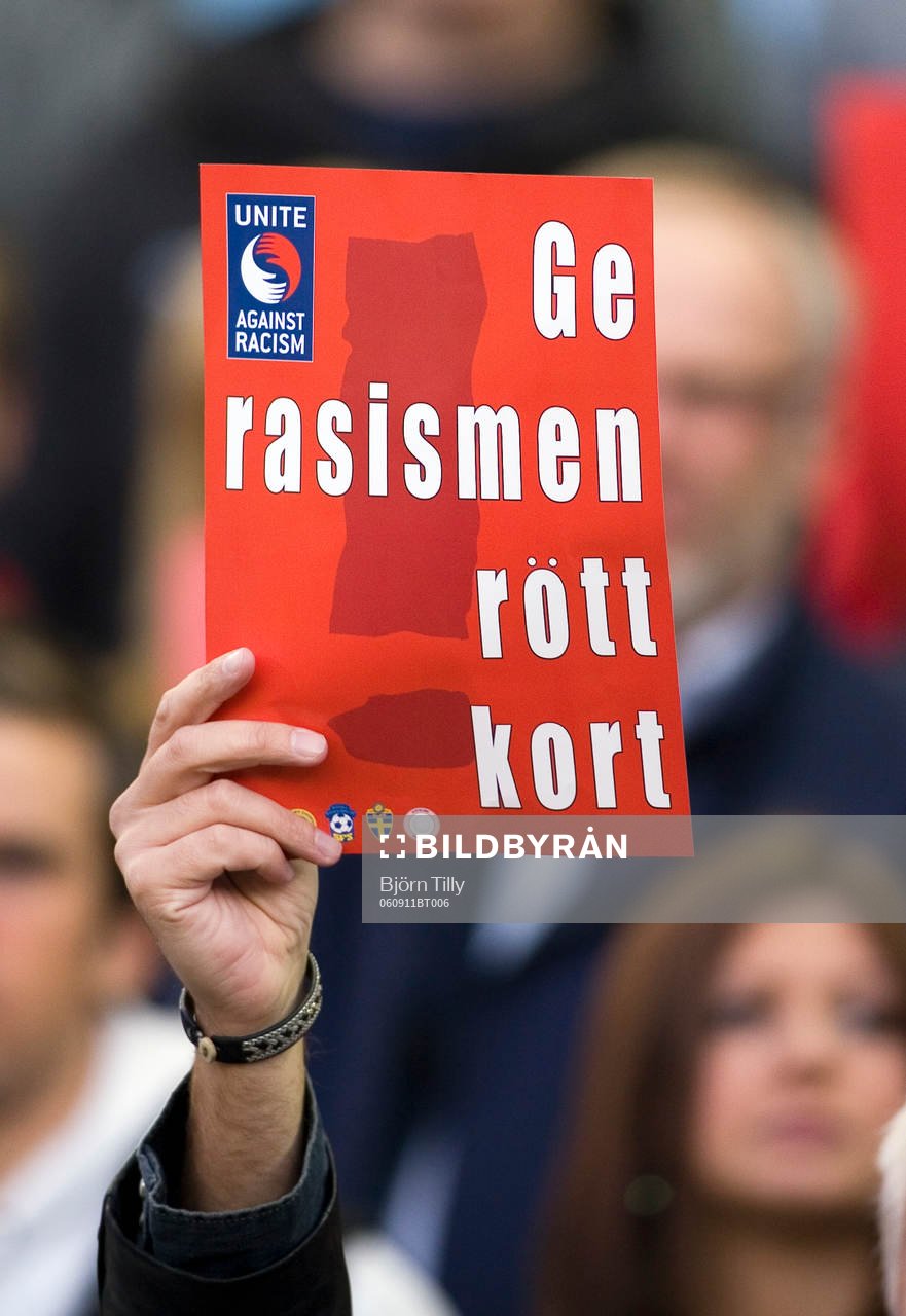 Ge rasismen rött kort