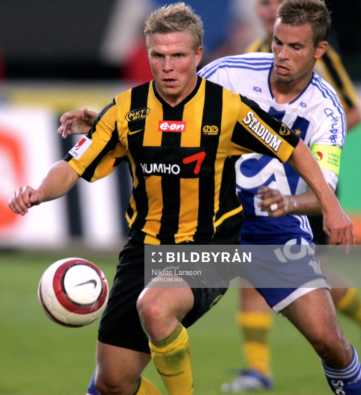 Fotboll, Allsvenskan, H‰cken-Gˆteborg: David Marek, H‰cken och Niclas Alexandersson, Gˆteborg. 