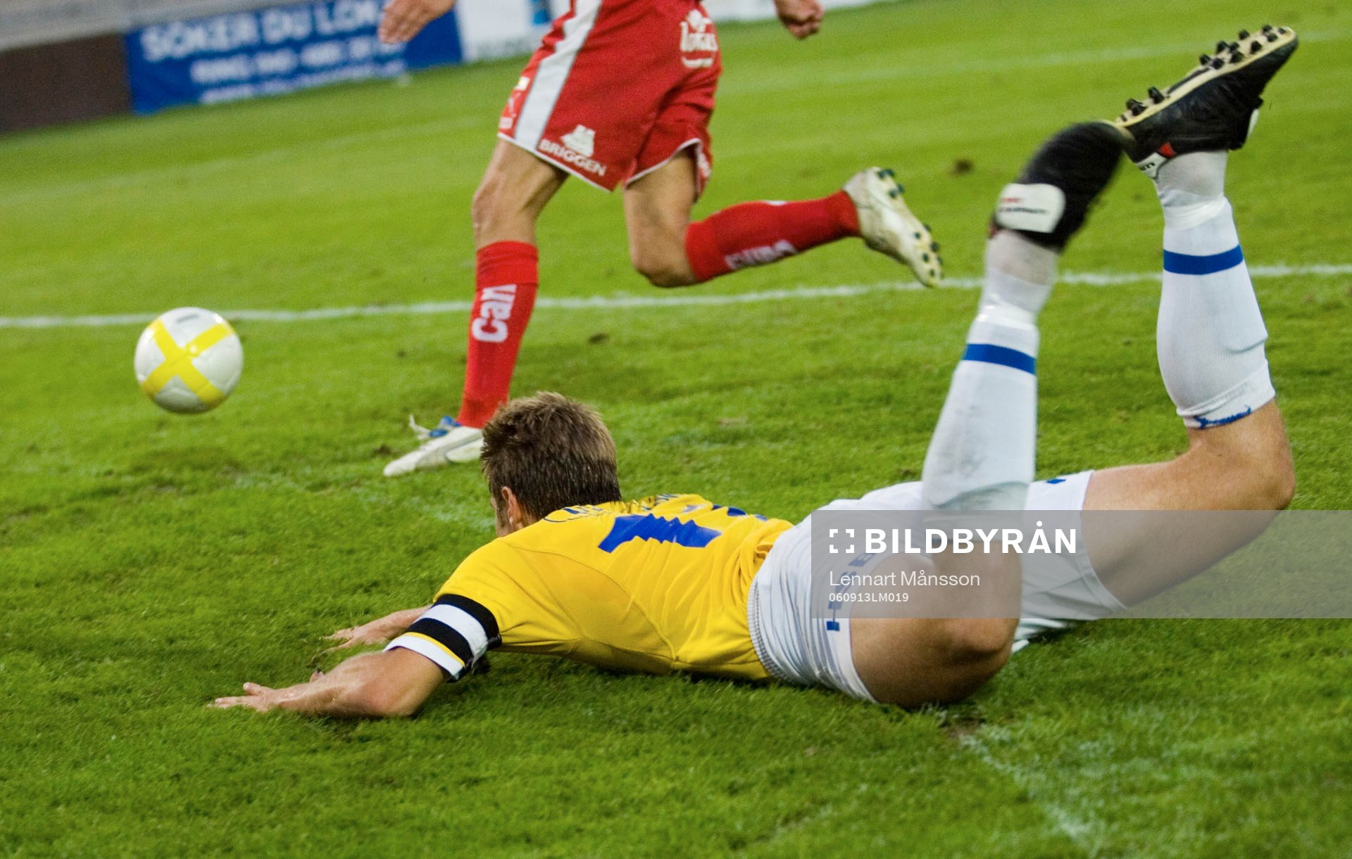 Martin Abrahamsson ytterst nära Malmö-mål, men platt fall