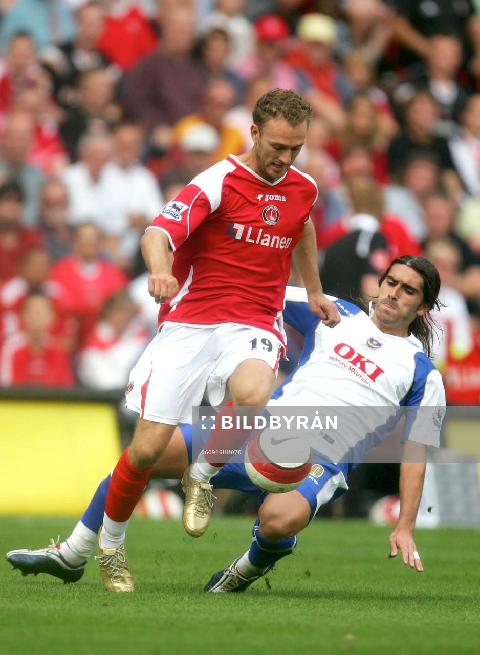  Dennis Rommedahl, Charlton och Pedro Mendez, Portsmouth.