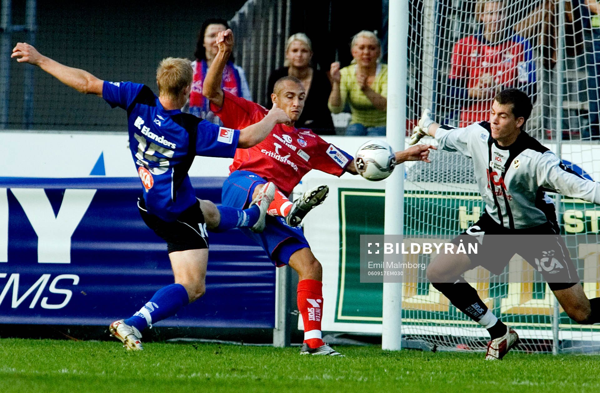 Henrik Larsson, Helsingborg gör 1-0 bakom Markus Sahlman,