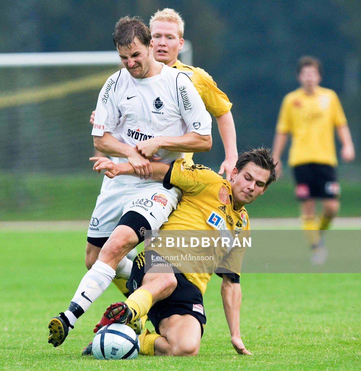 Närkamp om bollen, Erik Persson, Hässleholm, glidtackling