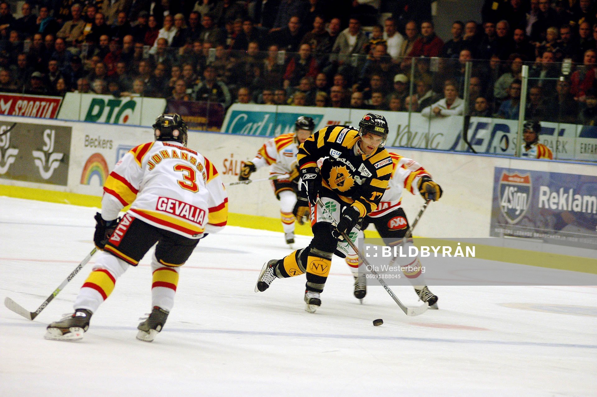 Jason King, Skellefteå med pucken i seriepremiären mot