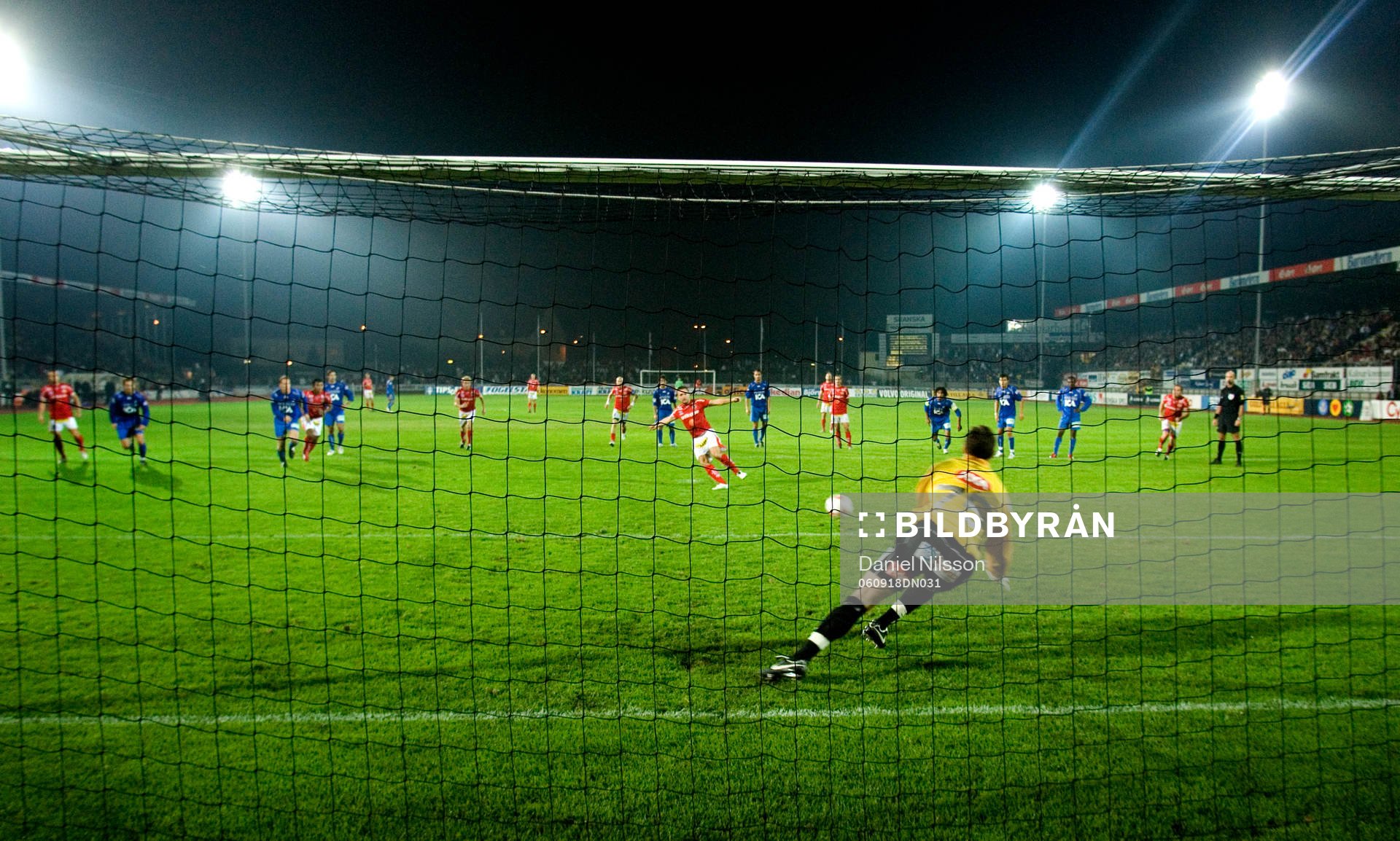 Delvin Countess, (målvakt) Öster går åt rätt håll och