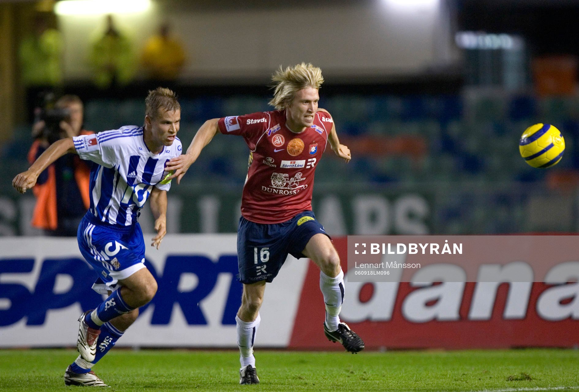 Henri Scheweleff, Örgryte, jagas av Niclas Alexandersson,