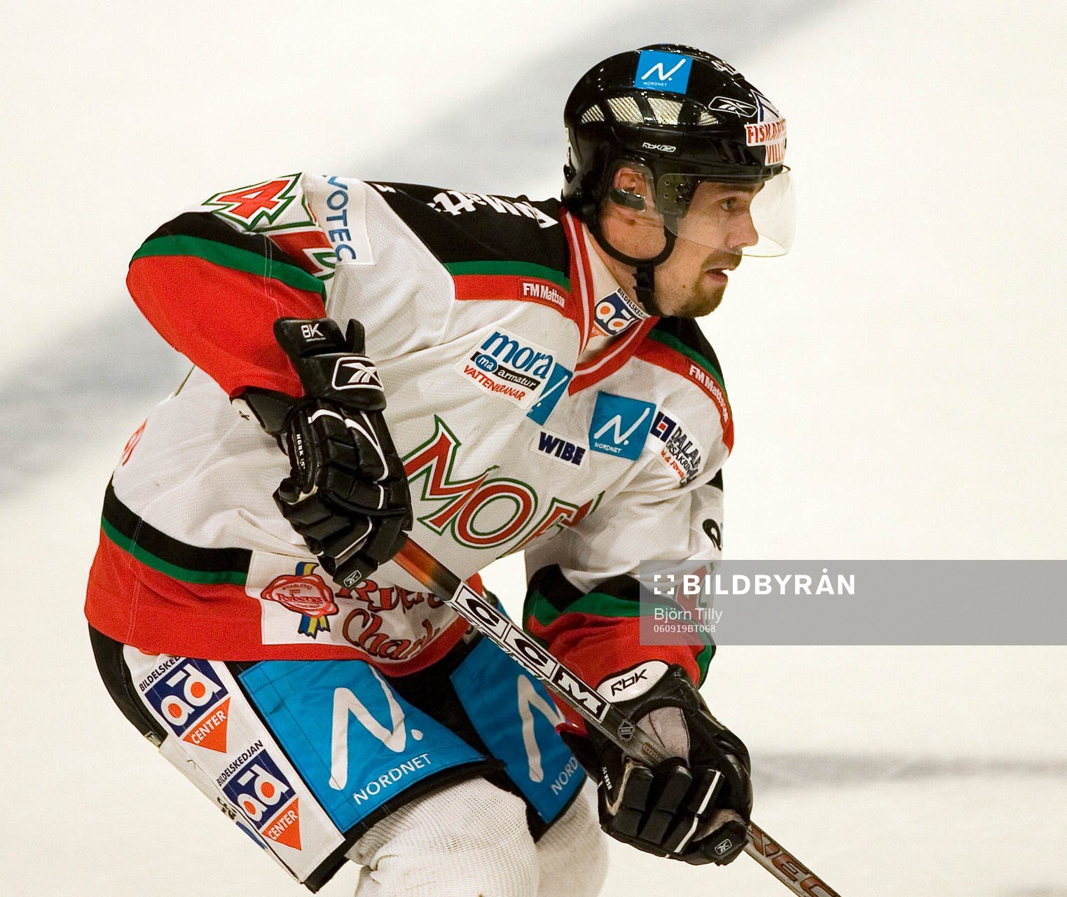 Mikko Kurvinen, Mora