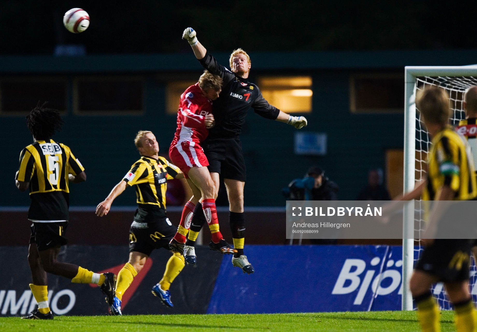 Mathias Svensson, Elfsborg, utmanar Christoffer Källqvist,