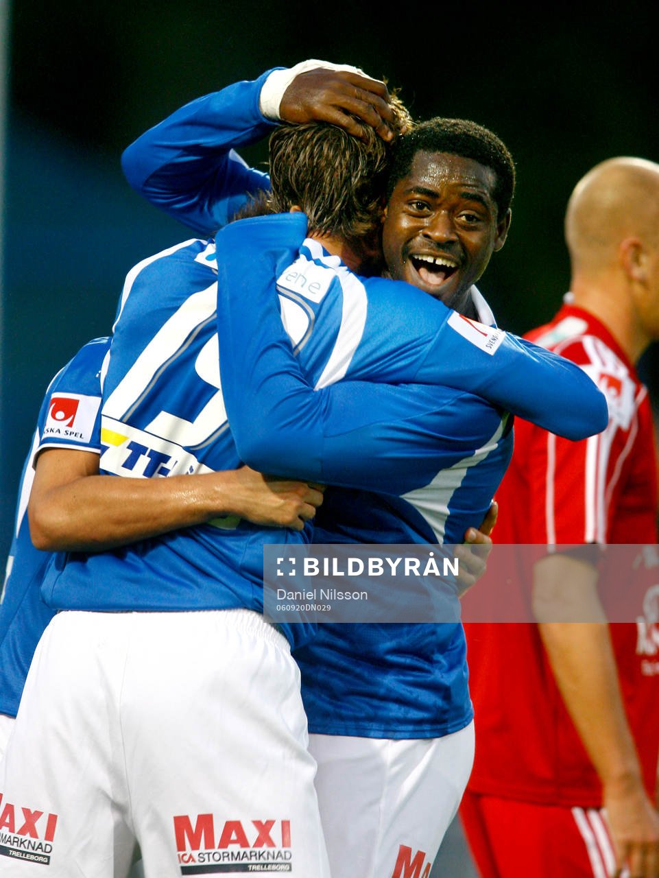 Björn Westerblad,  och Michael Mensah, Trelleborg jubel