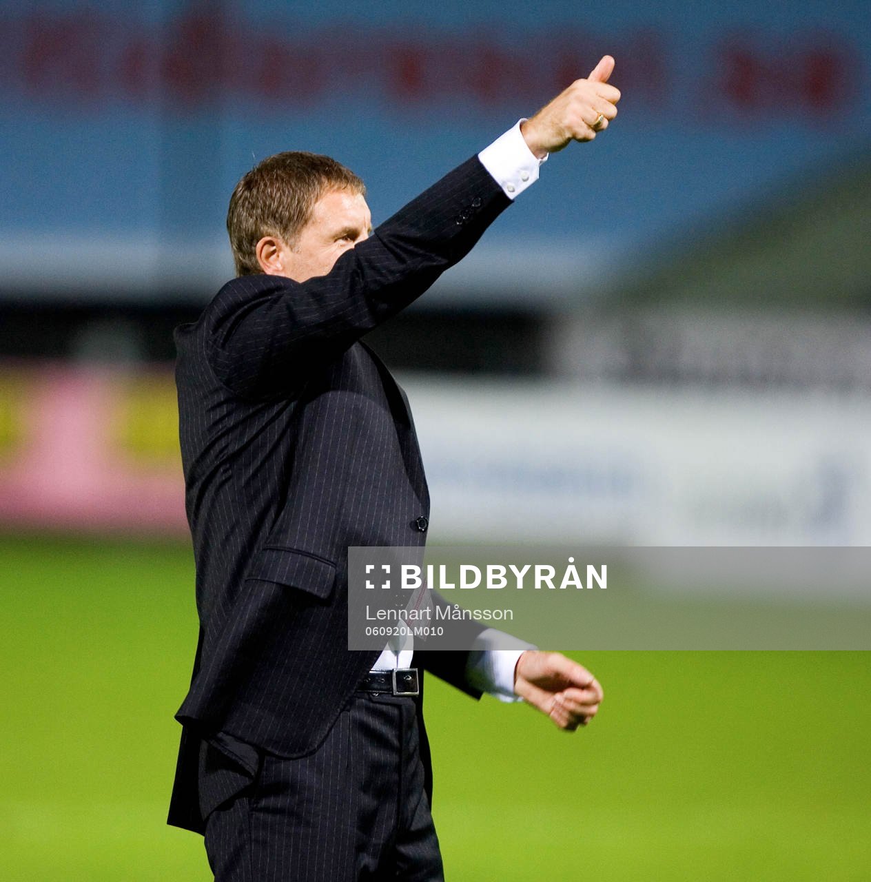 Tummen upp, Stuart Baxter, tränare, Helsingborg