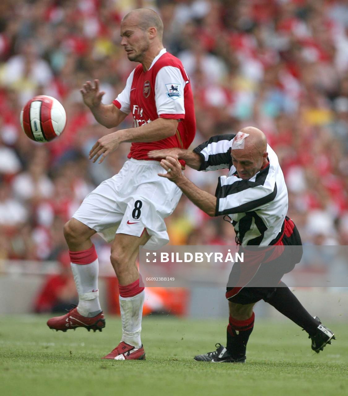  Fredrik Ljungberg, Arsenal, Alan Wright, Sheffield United
