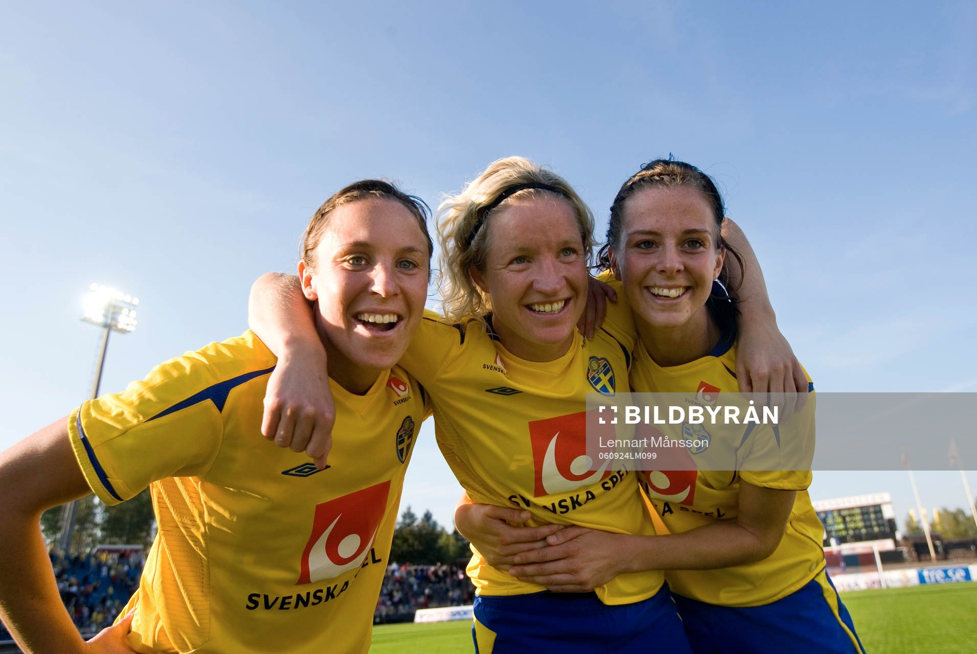 Hanna Ljungberg, Victoria Svensson och Lotta Schelin,