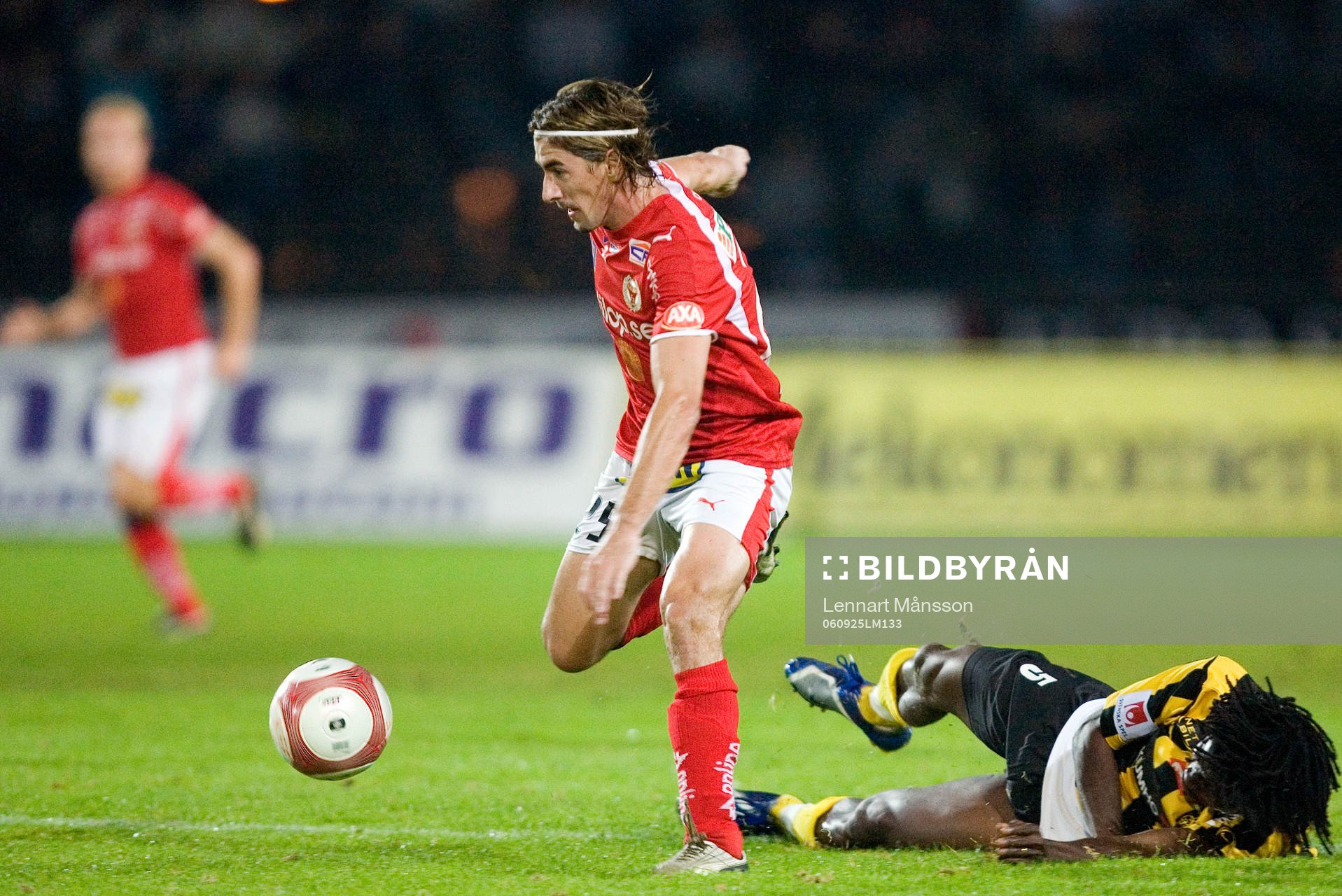Cesar Santin, Kalmar och liggande Jimmy Dixon, Häcken