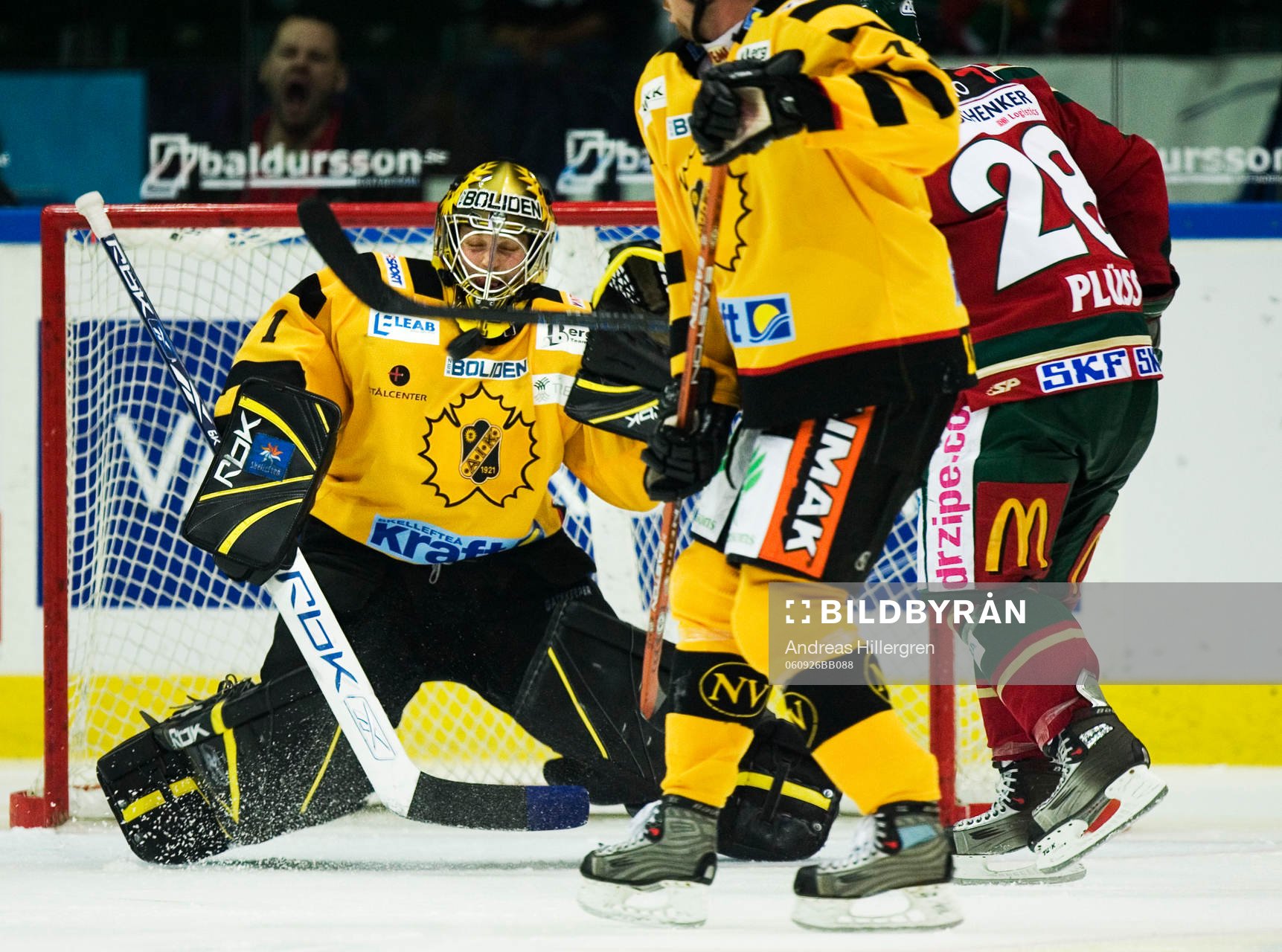 Martin Plüss, Frölunda och Andreas Hadelöv, målvakt,