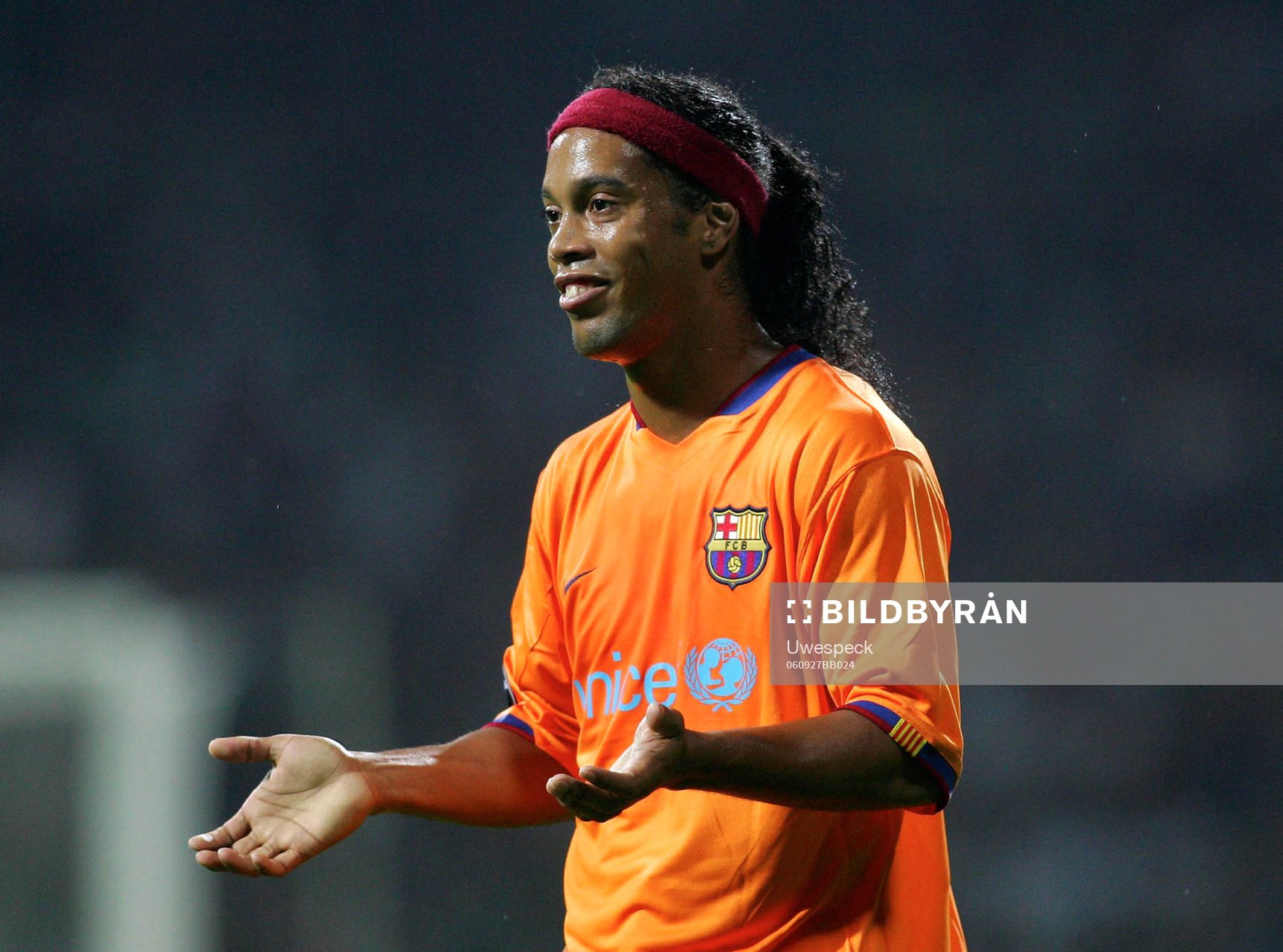 Ronaldinho, Barcelona