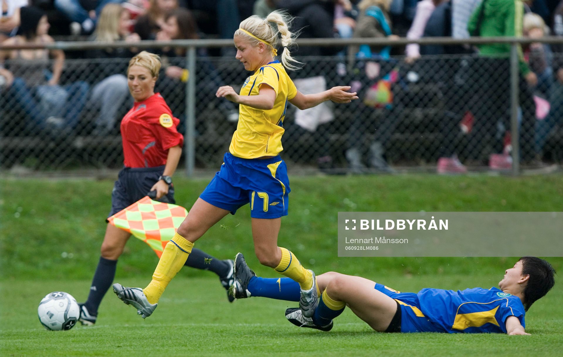 Julia Bhy, Ornäs, har fått en motståndare på rygg