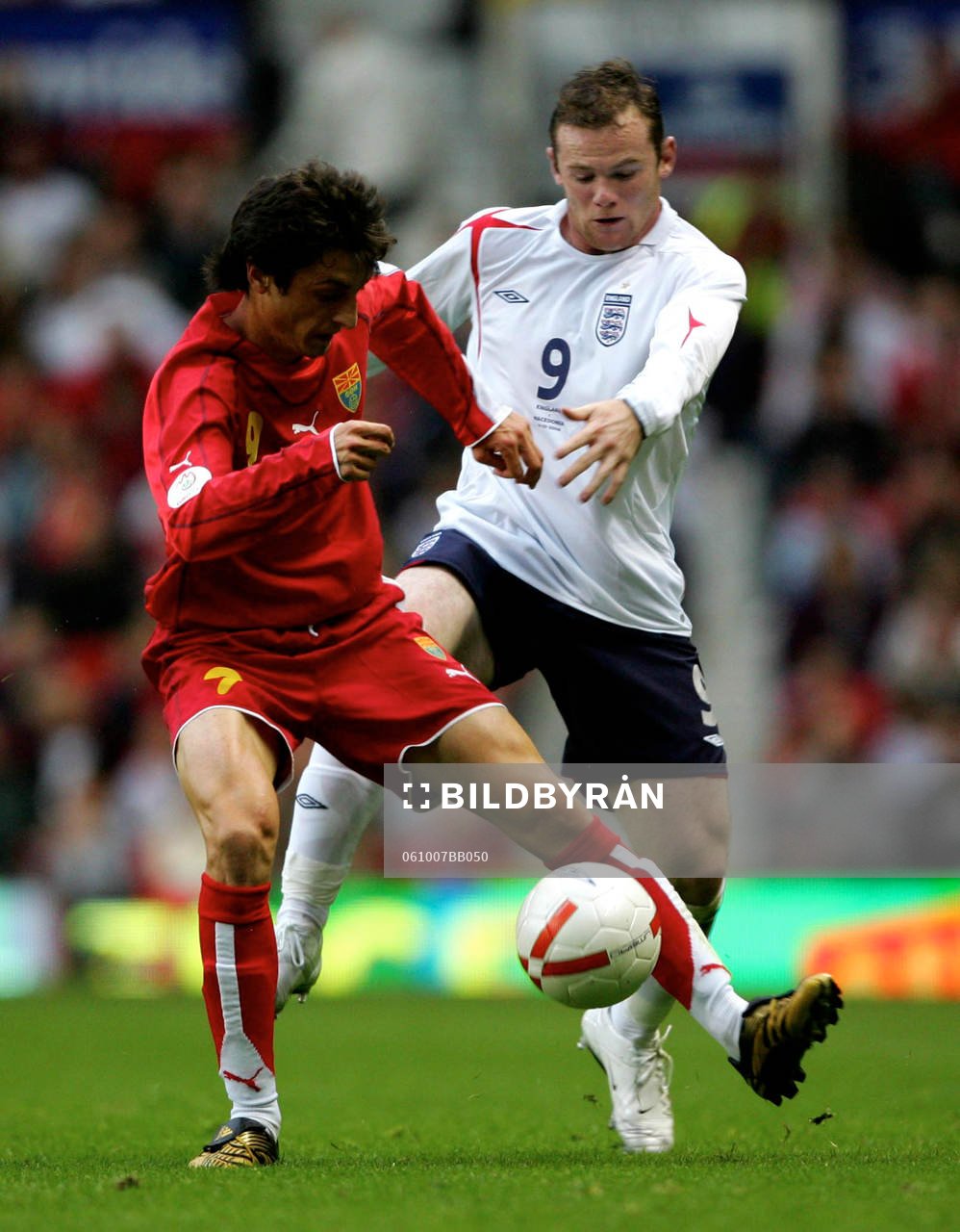Wayne Rooney, England och Goran Maznov, Makedonien