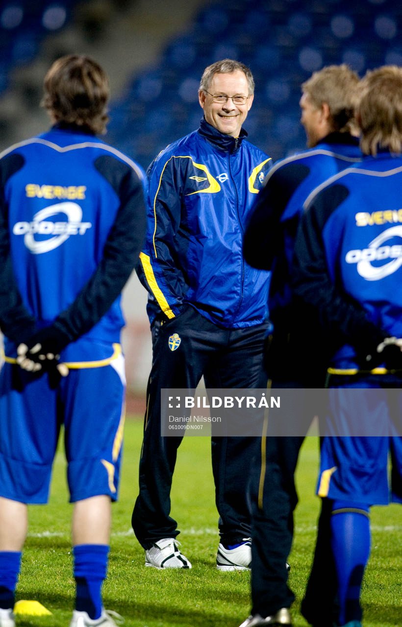 Lars Lagerbäck, Sverige såg nöjd ut