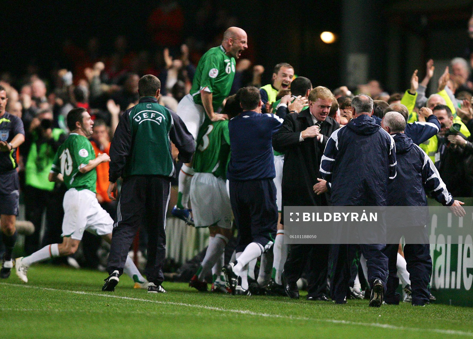   Kevin Kilbane, Irland, jubel.