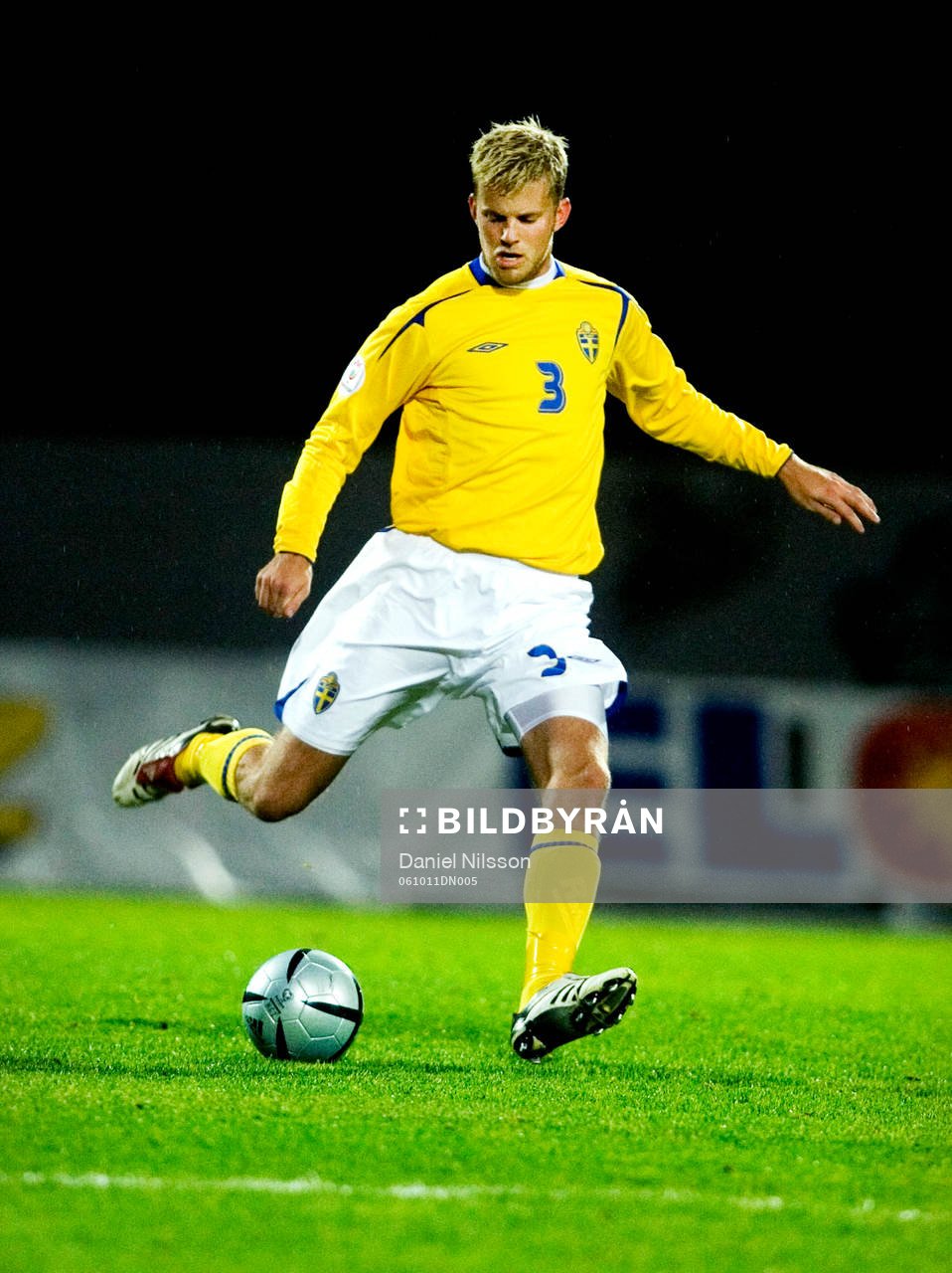 Mikael Antonsson, Sverige