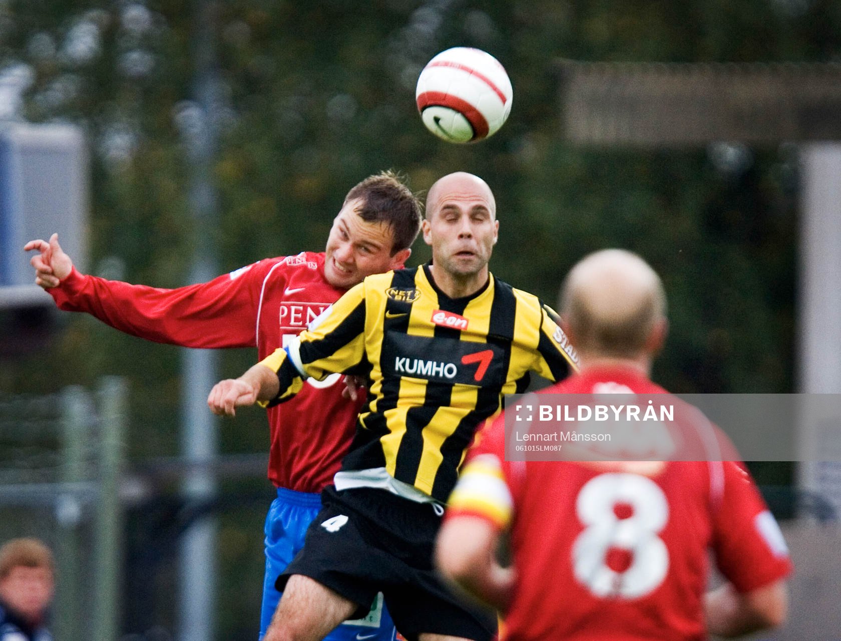 Teddy Lucic, Häcken i nickduell, nick med Tyler Hughes,