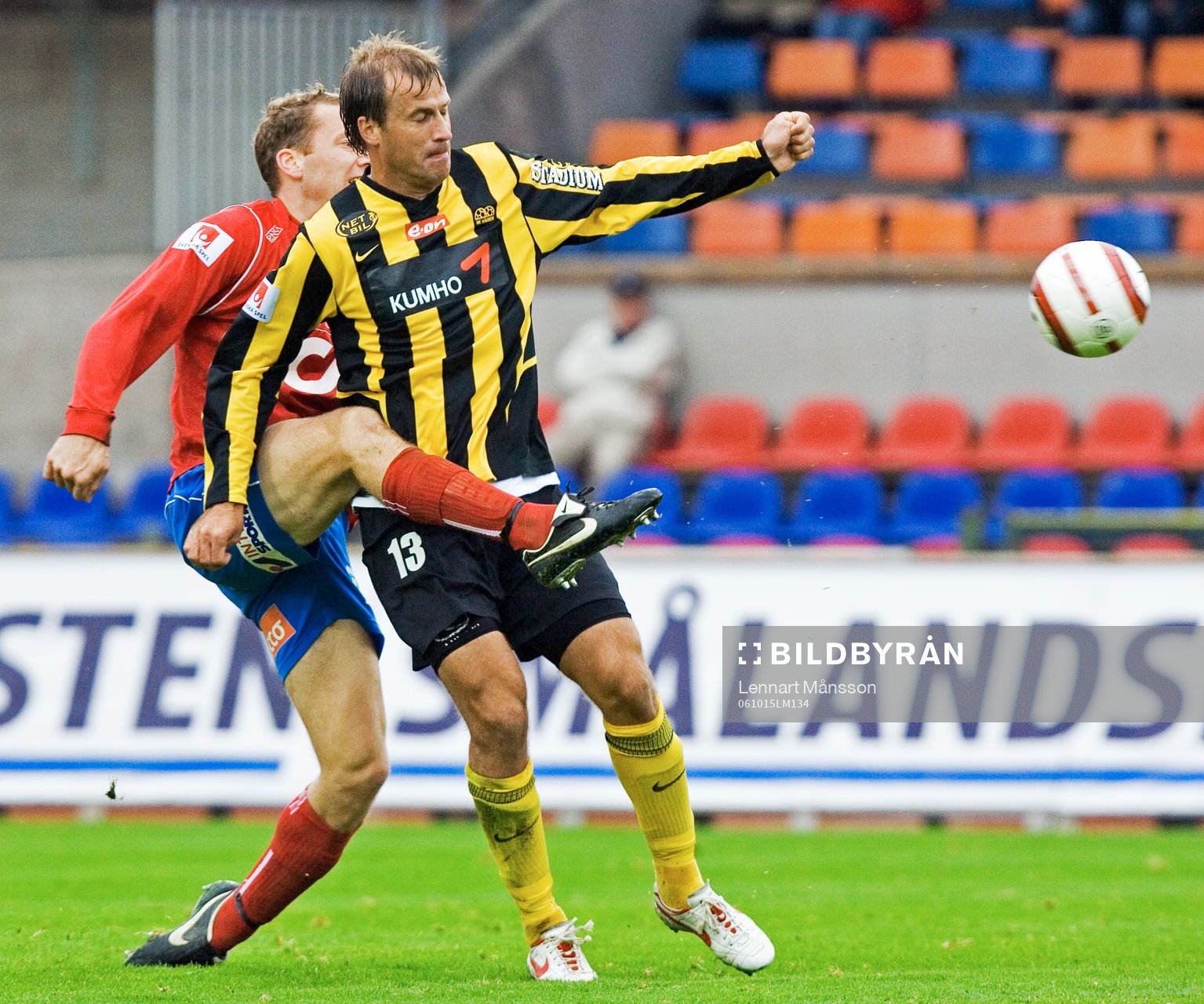 Fredrik Bild rensar undan framför Hasse Berggren
