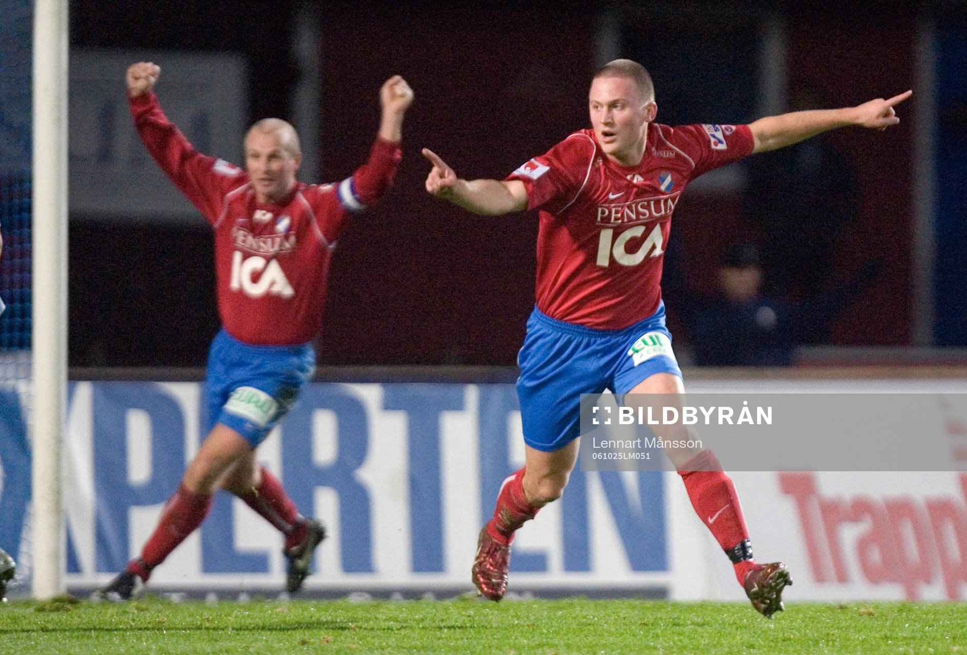  2-1 inhopparen Daniel Svensson. Jubel.