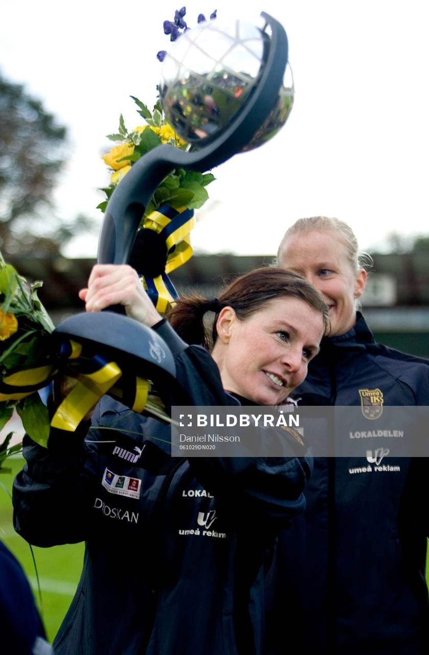 Svenska Mästarna Umeå. Malin Moström med pokalen.